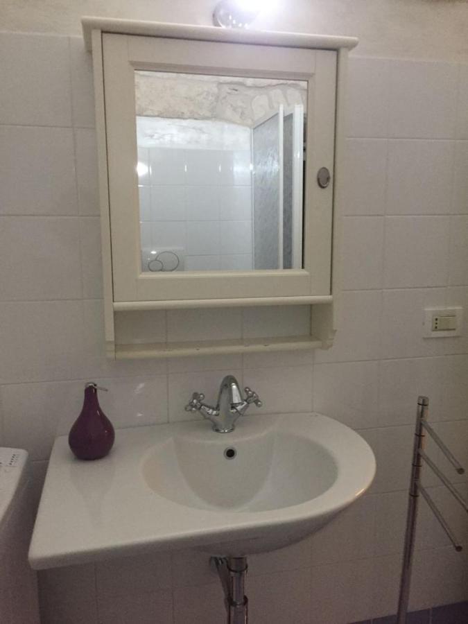 La Nicchia Di Paola Ostuni Exterior foto